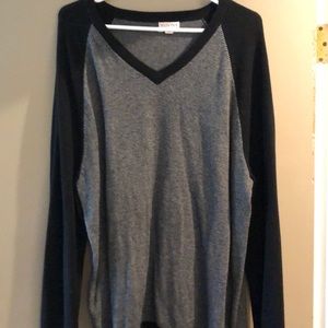 Men’s long sleeve sweater